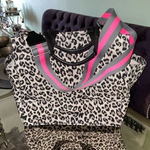 Quilted KoalaKanvas East West Tote with 2 detachable straps.